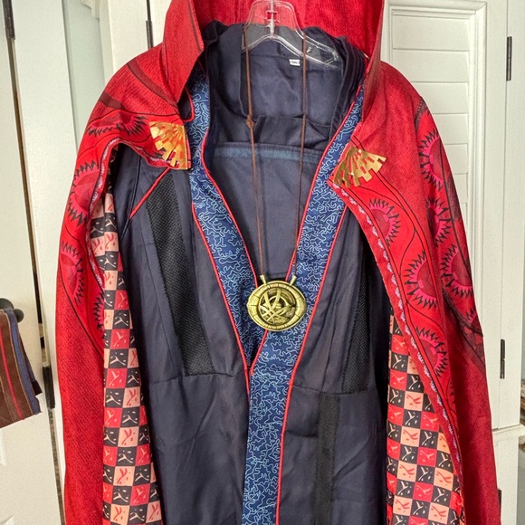 Dr. Strange costume 2XL - Picture 2 of 9